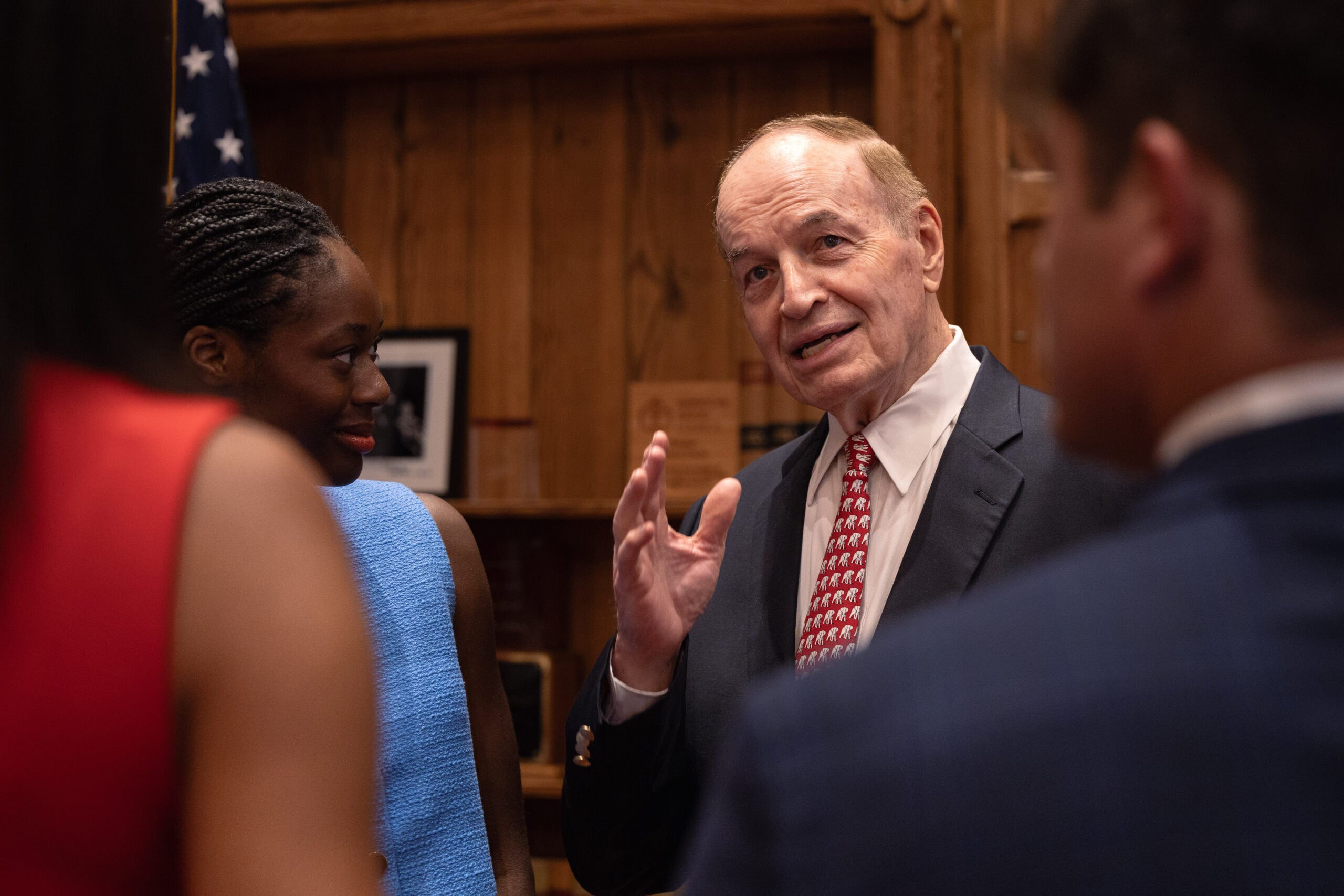 Senator Richard Shelby speaks to Shelby Scholar students.